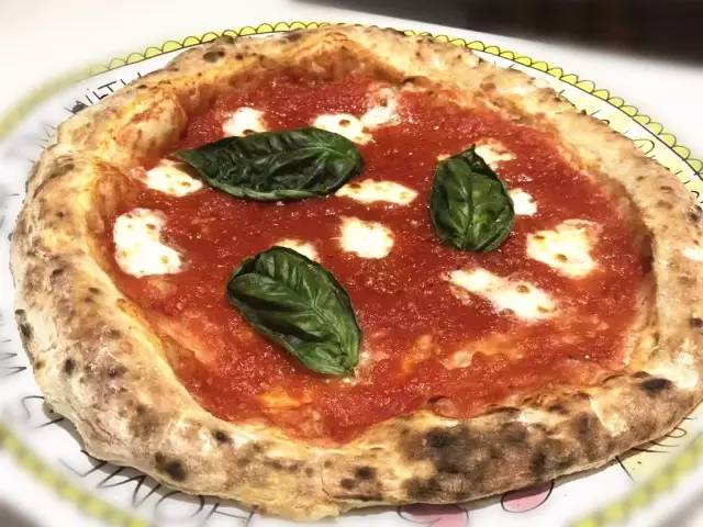 意大利那不勒斯老店出品的玛格丽特披萨